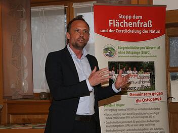 Umweltminister Thorsten Glauber spricht beim BN. Foto: Sylvia Hubele