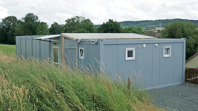 Die Grundschule hat einen Container als Unterrichtsraum - für voraussichtlich drei bis vier Jahre.