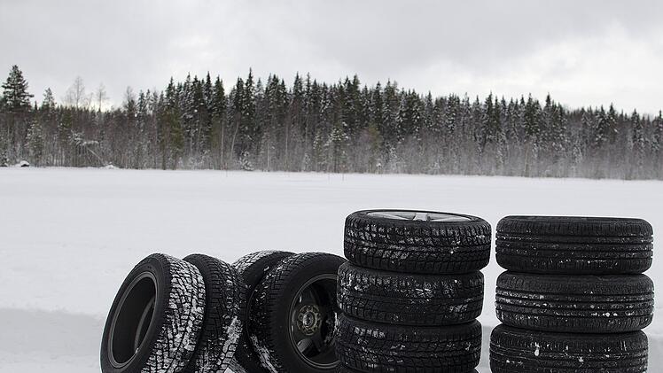 Der große Winterreifentest 2023 - Diese Modelle empfiehlt der ADAC