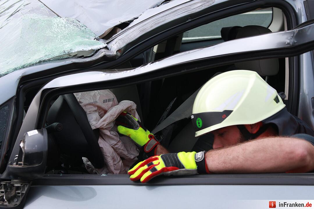 Überholmanöver endet in Verkehrsunfall auf der A9