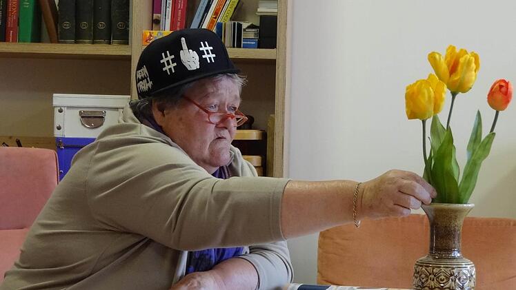 Unter der Leitung von Karl-Heinz Krebs besteht am SPZ schon seit einigen Jahren eine Theatergruppe. Die Darsteller zeigten sich auch an der Jubiläumsfeier von ihrer feinsten Seite. Fotos: Johanna Eckert