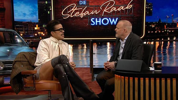 Jorge Gonz&aacute;lez (links) und Stefan Raab schwelgen in Erinnerungen: Sie trafen das erste Mal vor 26 Jahren aufeinander.