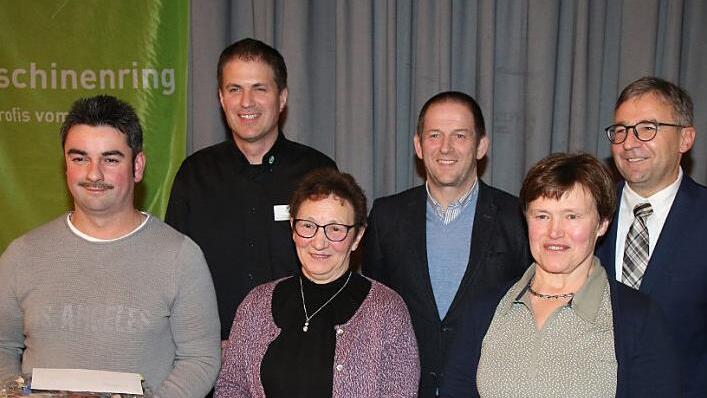 Der Maschinenring Coburg-Kronach-Lichtenfels zeichnete Betriebshelfer aus.  Foto: Desombre