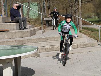 Jannis Trinkwalter nimmt die Stufen mit Schwung. Fotos. Gerda Völk