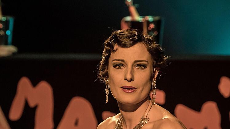 Der Operetten-Abend "Wir laden gern uns Gäste ein" bildete den festlichen Rahmen für die Verleihung der Auszeichnung "Operetten-Frosch" des Bayerischen Rundfunks an das Landestheater Coburg.Foto: Jochen Berger