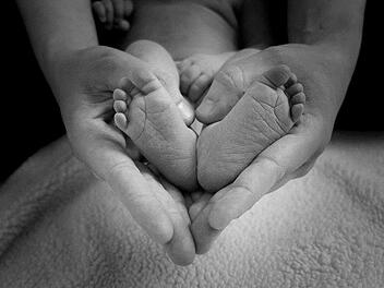 Eine besondere genetische Veranlagung sorgte daf&uuml;r, dass der Begriff der Gro&szlig;familie wohl eine neue Bedeutung hat. Mit 37 Jahren ist eine Frau aus Uganda 38-fache Mutter. Symbolfoto: pixabay.com/one_life