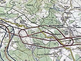 Rot eingezeichnet ist die neue Trassenvariante "Ostkorridor", die von der Landwirtschaftsverwaltung der Regierung von Unterfranken eingebracht wurde und gerade geprüft wird.