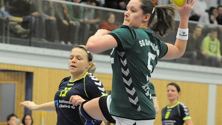 Zu stark für Marktleugast: Lisa Wenzke (im Bild) gelangen gegen die Oberfranken zehn Treffer. Foto: Hopf