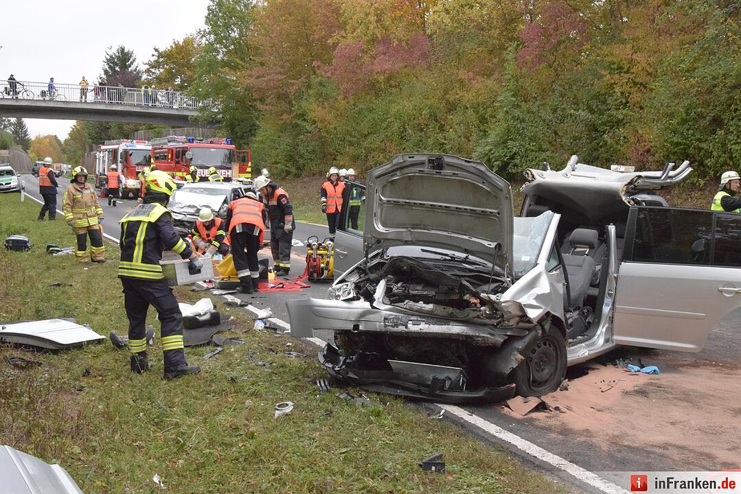 Unfall bei Margetshöchheim: Vier Erwachsene und vier Kinder verletzt