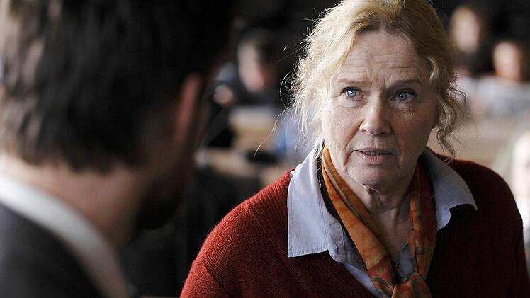 Der ehemalige Bergmann-Star Liv Ullmann verk&ouml;rpert in "Zwei Leben" eine Mutter, die zweifach um ihr Kind betrogen wird, aber am Ende verzeiht.