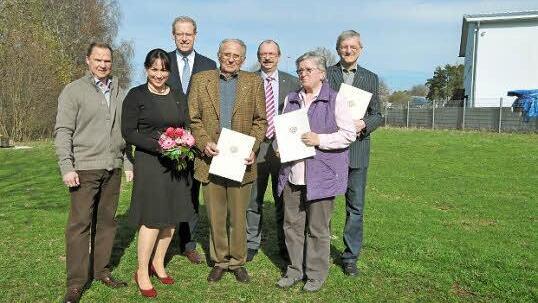 Die Soli ehrte v.l. Vorsitzenden Harald Hirsch, Iris Götschel, German Hacker, Hans Reinhold, Walter Bauer, Anni Herbig und Peter Laqua. Fotos: RK
