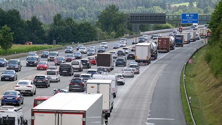 Ferien und Feiertag - Staus angesagt