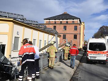 In der Schleuse in Gaustadt (Bamberg) konnte der 32-Jährige am Sonntag nur noch tot geborgen werden. Foto: Ronald Rinklef