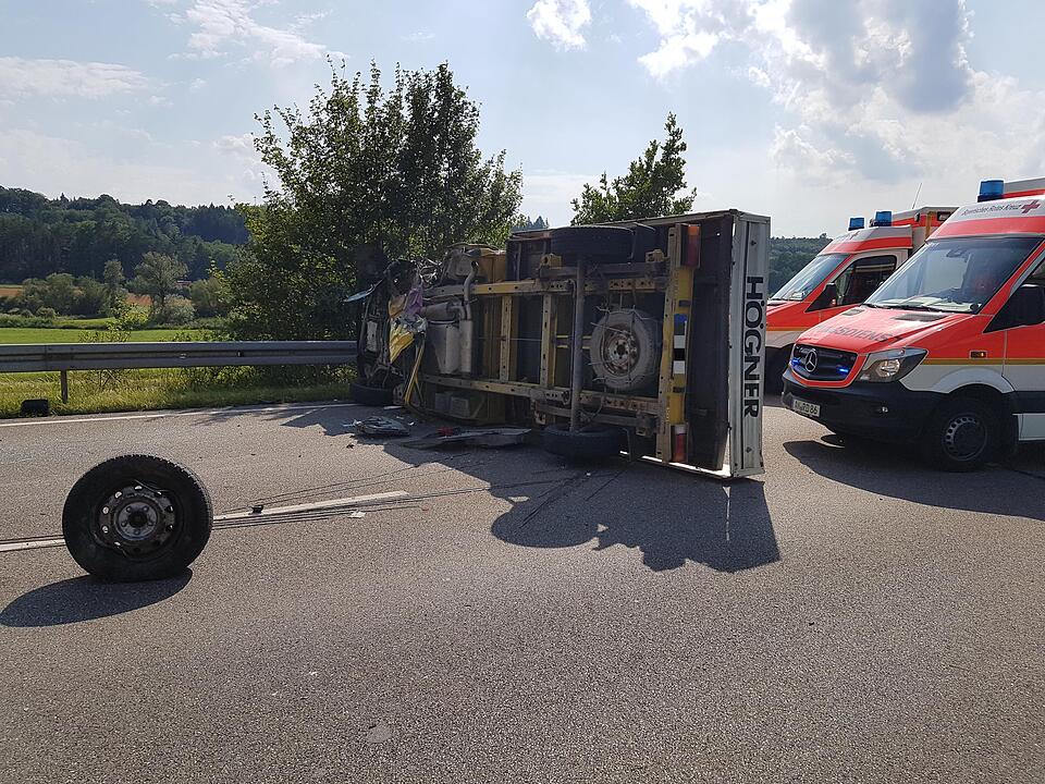 Ansbach: Fünfköpfige Familie bei Unfall verletzt