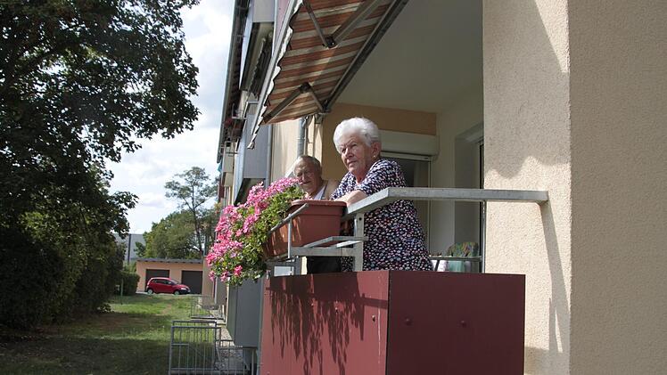 Wer in Forchheim so wie dieses Paar eine Wohnungen gefunden hat, kann sich glücklich schätzen. Foto: Franziska Rieger