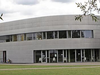 Die Verbandsversammlung tagte in der Ganztagesstätte "Silberfisch". Dort ist genügend Platz, um die Abstände einhalten zu können. Seit 2008 gibt es das Gebäude am Schulzentrum.