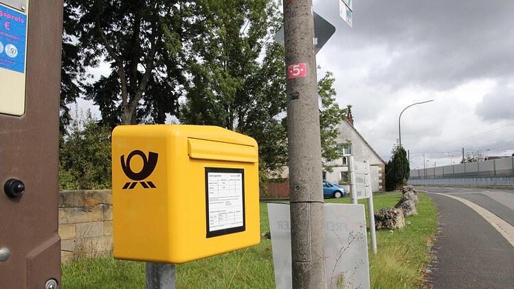 Dieser neue Postkasten in der Bahnhofstraße  wurde aufgestellt, weil ein Bürger die Gemeinde über das Bürgerportal anschrieb.Tobias Kindermann