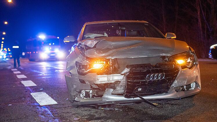 Vier Verletzte bei Unfall in Nürnberg