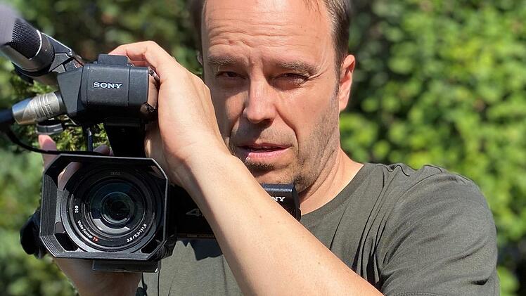 Christian Schöfer mit seinem wichtigsten Handwerkszeug   Fotos: p