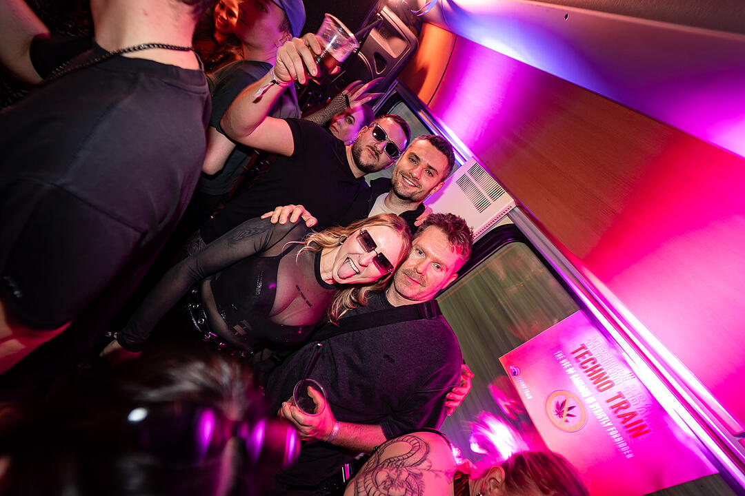 Die beste Party im Zug!