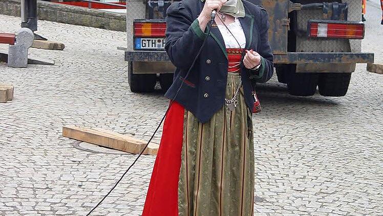 Begrüßung und Danke. Foto: Brigitta Kempe-Wolf