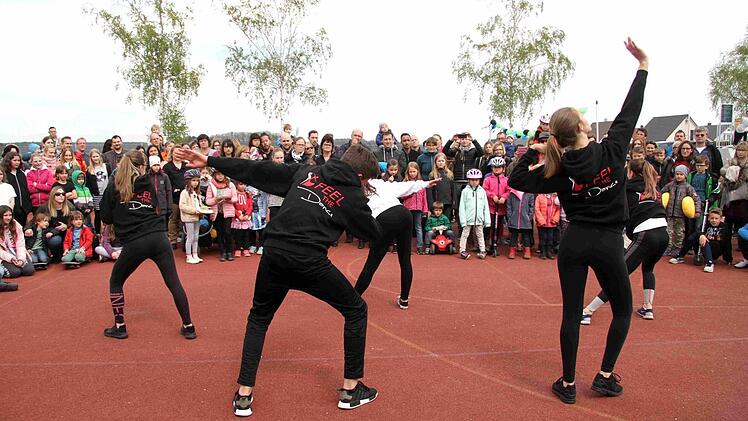 Bei der Eröffnung der Anlage gab es Streetdance und viele andere Vorführungen. Foto: Richard Sänger