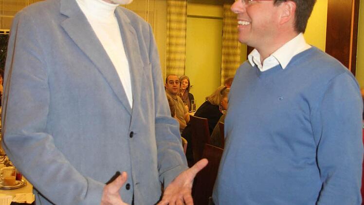 Veit Pöhlmann unterhält sich mit Thomas Nagel (FDP)