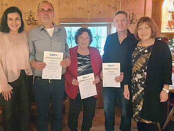 Ehrungen beim CSU-Ortsverband Untermerzbach (von links): MdB Dorothee Bär, Alfons Schulz, Renate Finzel, Robert Bohla und Birgit Finzel.