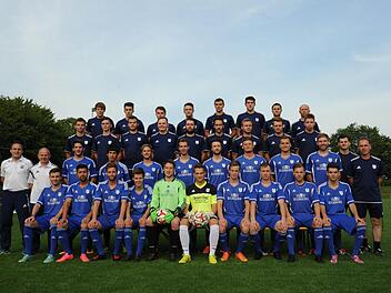 Mit diesem Kader geht der TSV Münnerstadt in die Bezirksliga-Saison: (hinten, von links) Kilian Lochner, Luis Taschtschjan, Milan Hochrein, Sebastian Geyer, Sandro Wegmann, Daniel Vielwerth, Vorstandsmitglied Johannes Wolf, 2. Abteilungsleiter Manfred Back; (dritte Reihe, von links) Sebastian Schüller, Jan Back, Julian Wolf, Kai Thomann, Michael Halupczok, Sebastian Halupczok, Dominik Fiedler, Kevin Mangold und Fabio Erhard; (zweite Reihe, von links) Betreuer Rainer Schlegelmilch, Vorsitzende...