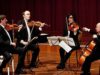 Mit faszinierender Klangkultur in intensivem Zusammenspiel beeindruckte das Quatuor Danel aus Brüssel bei seinem Gastspiel im Coburger Kongresshaus. Fotos: Jochen Berger