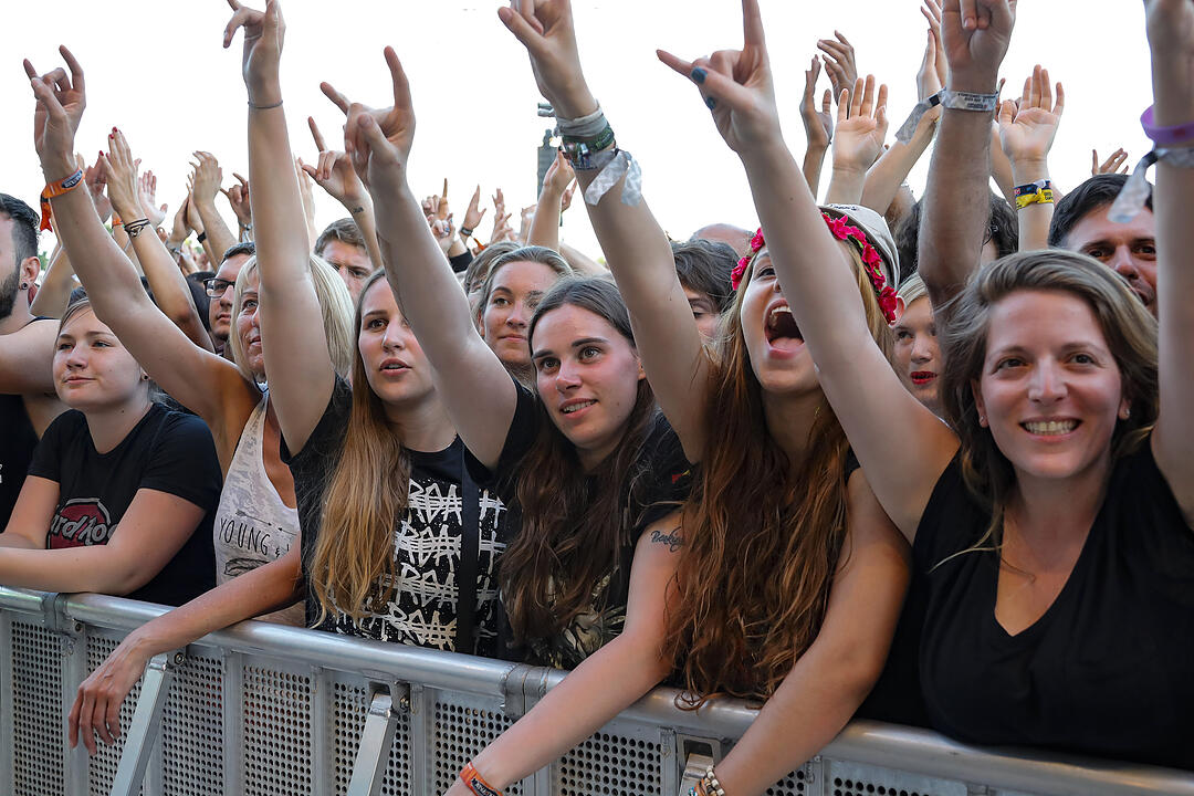 Stimmung vor den Stages bei Rock im Park