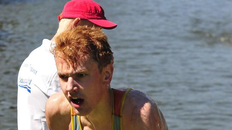 Markus Deichsel kam beim Schnuppertriathlon als 1. aus dem Wasser