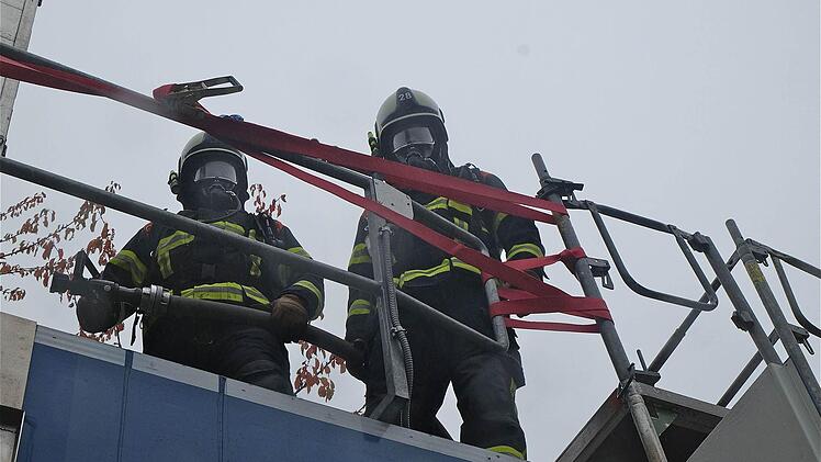 Atemschutzübung in Oberthulba. Foto: Gerd Schaar