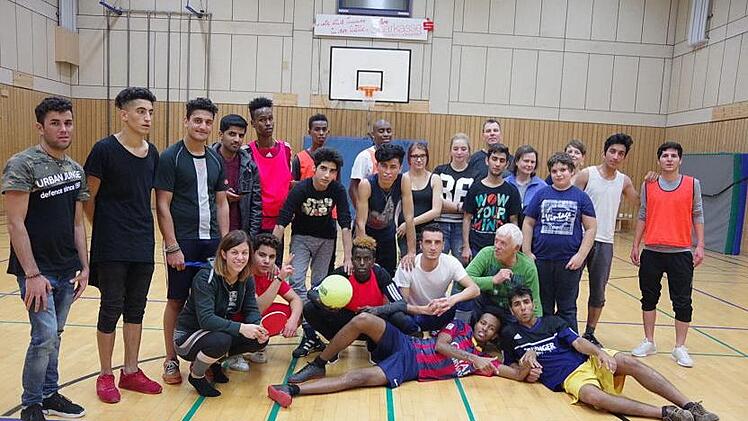 Am Freitag startete der Kronacher Mitternachtsport in seine vierteSaison.       Heike Sch&uuml;lein