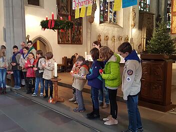 Die Münnerstädter Pfadfinder brachten das Friedenslicht in die Stadtpfarrkirche.Hans Beudert