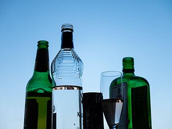 Coburg: Mit 2,88 Promille: Zwei Betrunkene bel&auml;stigen Passanten &ndash; und das schon Mittags