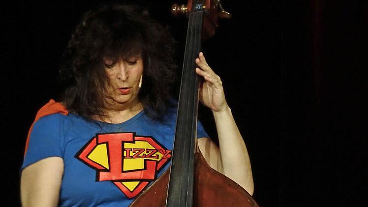 Lizzy Aumeier als Superlizzy in CoburgFoto: Jochen Berger