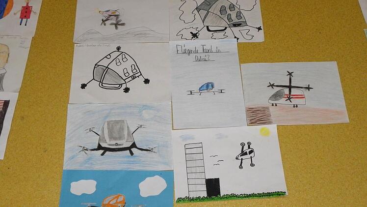 Gemalte Bilder zum Thema "Drohne als Taxi"