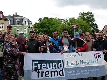 Der Verein "Freund statt fremd" schickte eine Reihe (ehemaliger)   Asylbewerber an den Start. Foto: Marion Krüger-Hundrup