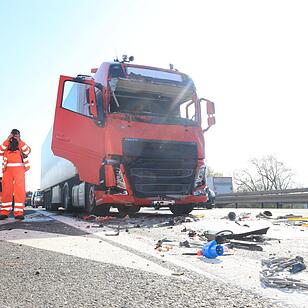 Bamberg-Hafen: Lkw-Unfall auf der A70