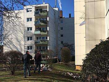 Durch einen Brand im Memmelsdorfer Ortsteil Lichteneiche  sind die Bewohner eines Mehrfamilienhauses obdachlos geworden. Nun hat der Landkreis Bamberg womöglich eine weitere Übergangsbleibe gefunden.  Foto: Anette Schreiber