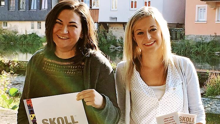 Die Präventionsfachkräfte des Landratsamts (von links) Hedwig Krutsch und Nadine Förtsch  Foto: pr