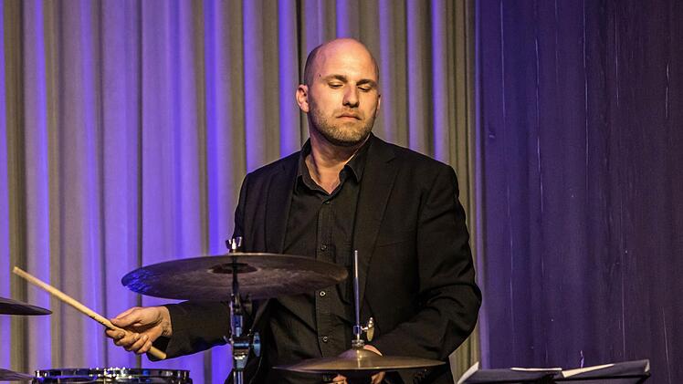 Am Schlagzeug: Christop HuberFoto: Jochen Berger