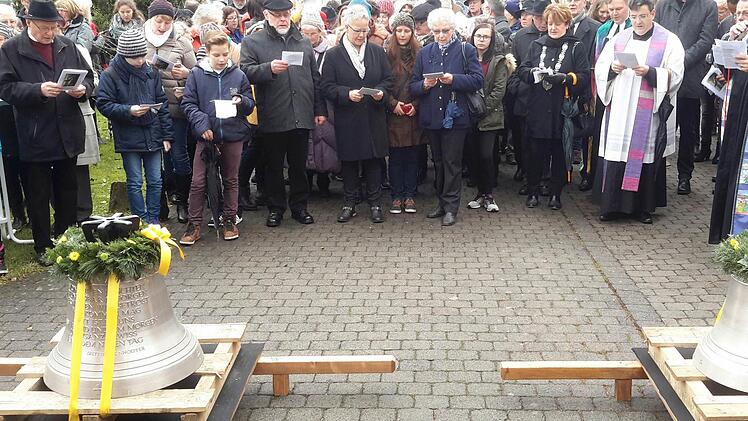 Impressionen vom Tag der Glockenweihe. Foto: Rolf Pralle