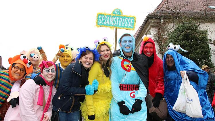 Marktplatztreiben in Stadtsteinach. Foto: Jürgen Gärtner