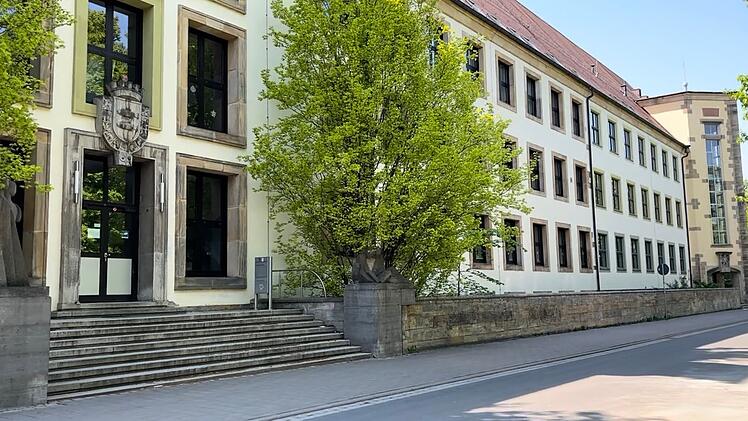 Blick auf die Ritter-von-Traitteur-Mittelschule (RvT) in Forchheim