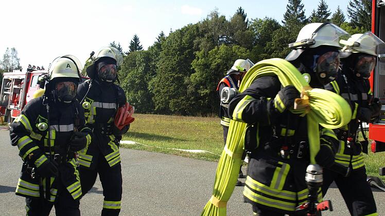 Höchste Konzentration war bei der Übung der Wehren in Schlegelshaid angesagt, Foto: Susanne Deuerling
