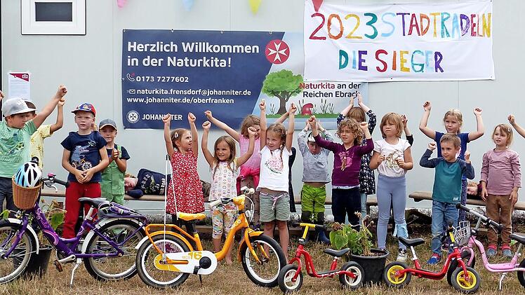 Die Kinder der Naturkita An der Reichen Ebrach k&ouml;nnen stolz auf ihre rund 22.300 Kilometer sein.