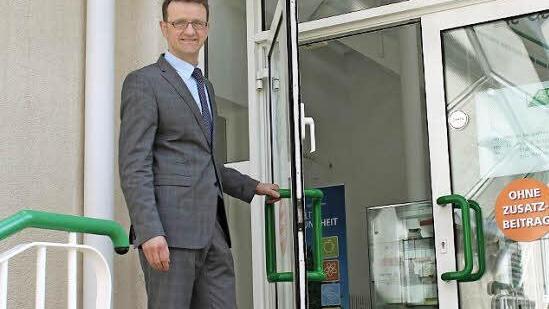 "Die AOK Kronach hat sich von einer Behörde zu einem modernen Dienstleister entwickelt", sagt Direktor Christian Grebner.  Foto: Veronika Schadeck
