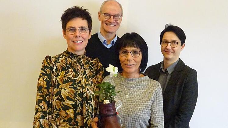 Im Bild (links): Aufsichtsratsvorsitzende Monika Fella, der hauptamtliche Vorstand Alex Iffert, Rita Schmitt und Susan Stade.  Foto: Klaus Scheuring